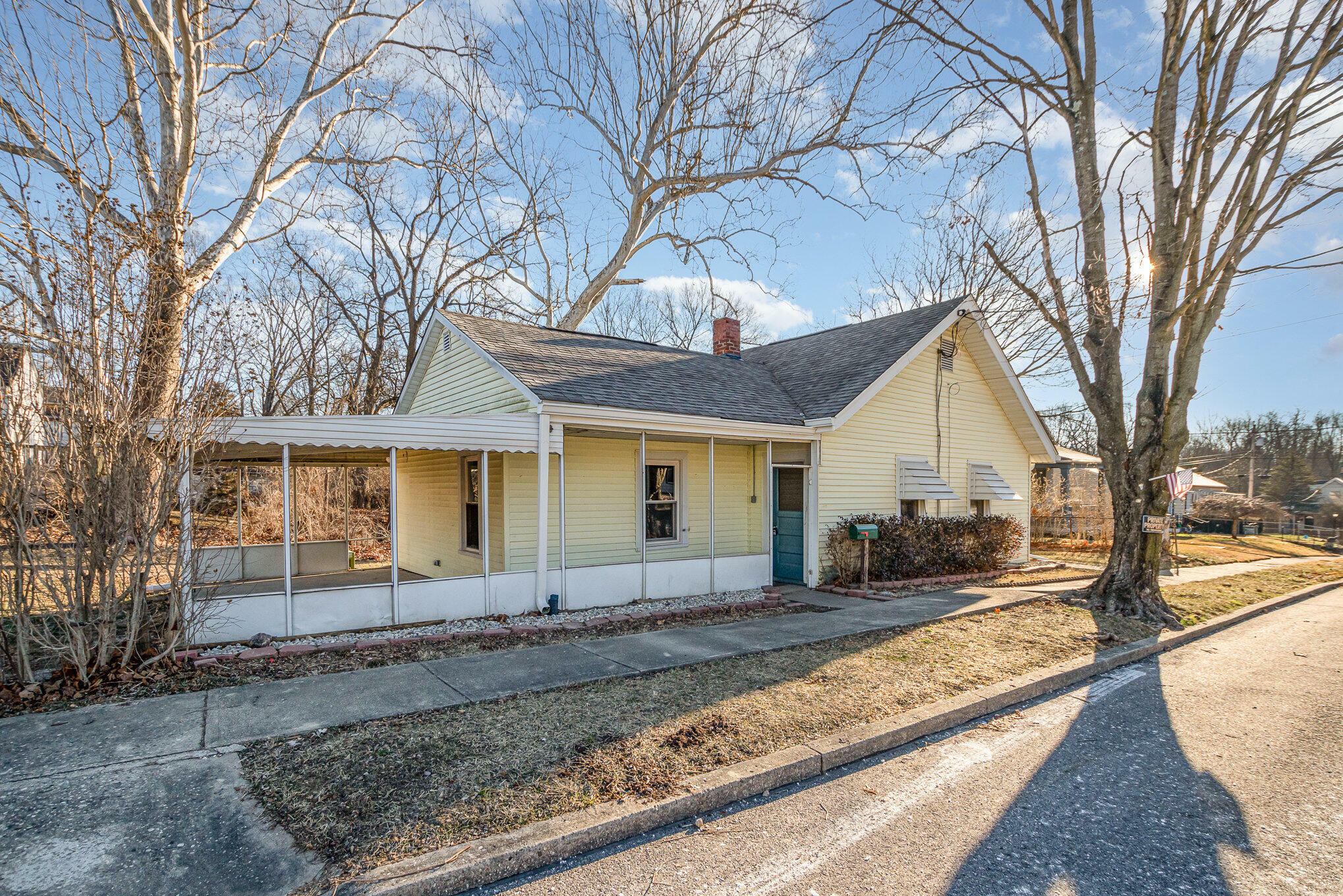 Property Photo:  3310 Winchester Avenue  KY 41015 