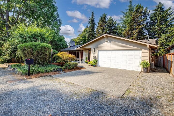 Property Photo:  3211 74th Avenue SE  WA 98040 