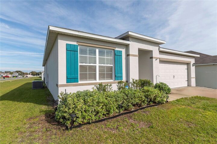 Property Photo: 405 Burnham Circle FL 33823