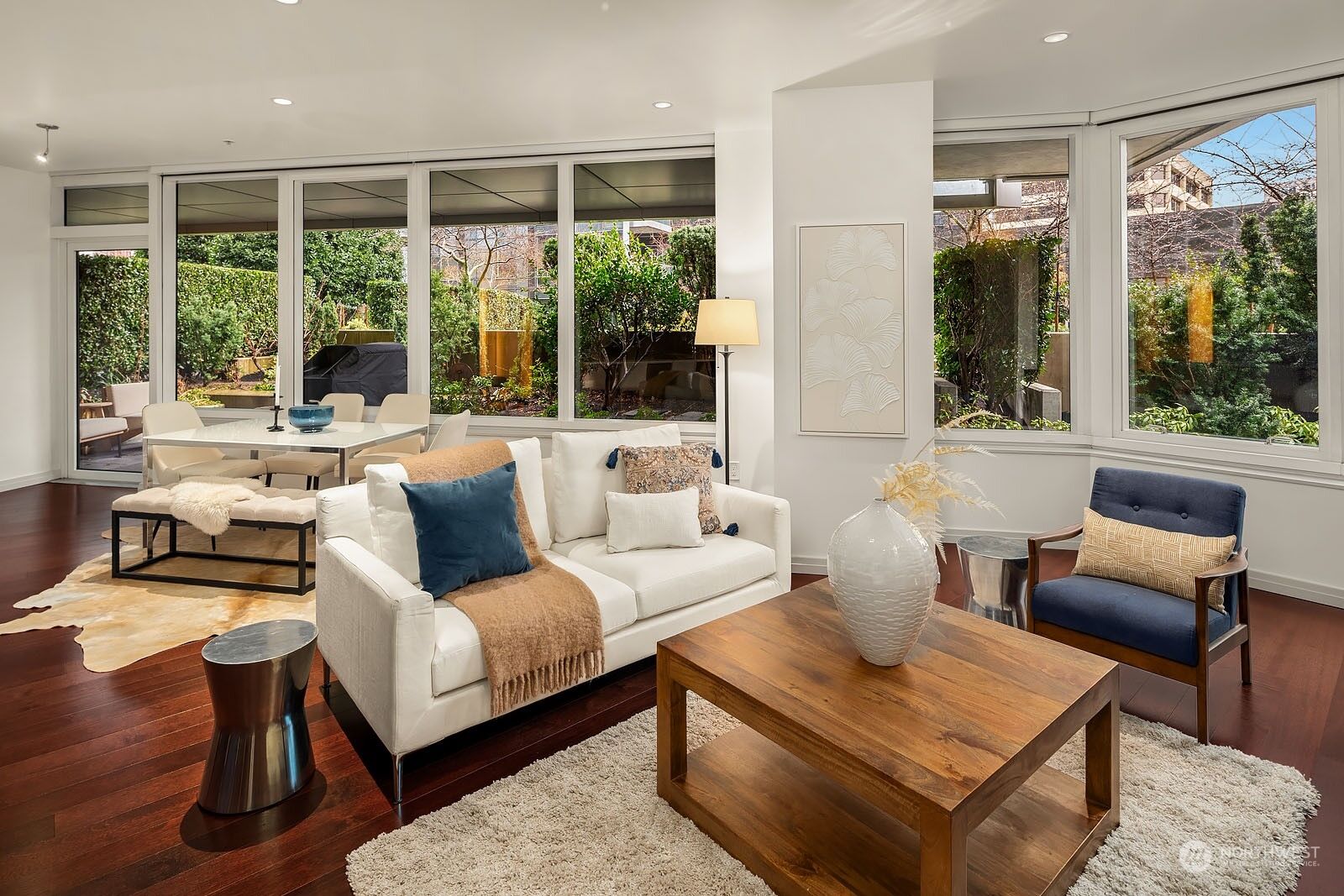 Home for sale in Bellevue: 500 106th Avenue NE 611, Bellevue, WA 98004