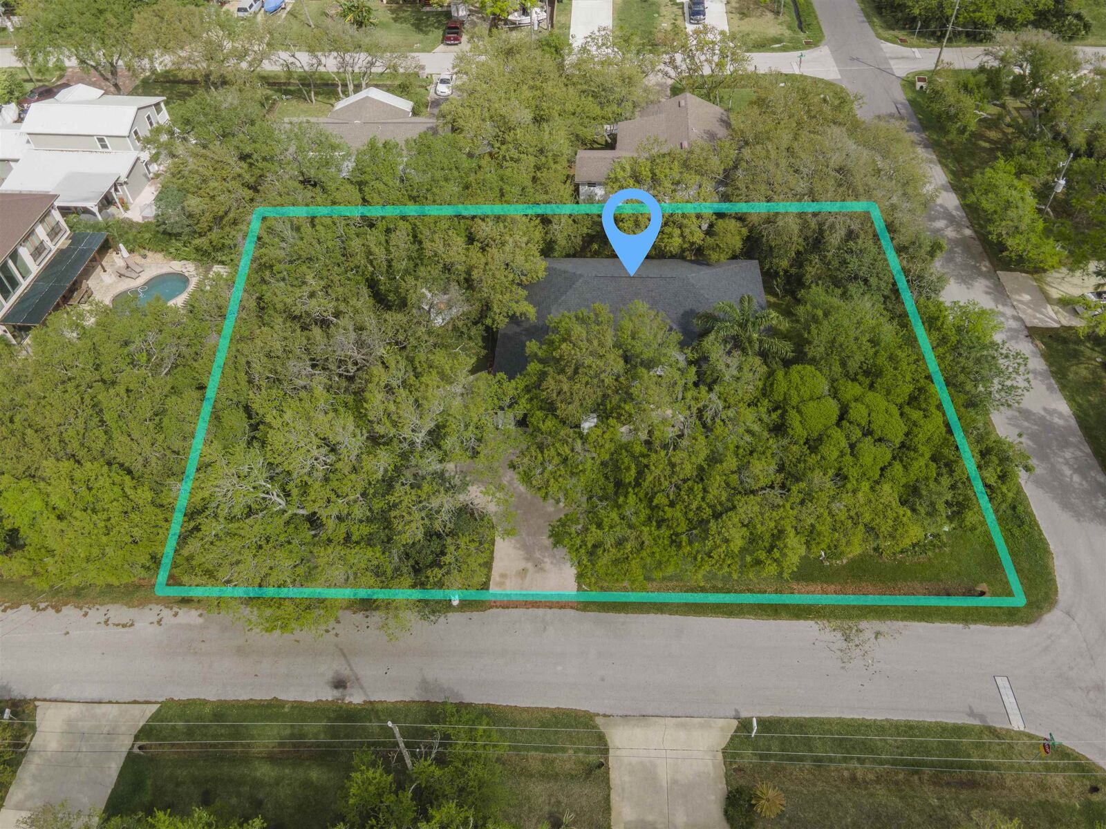 Property Photo:  504 Twenty Second Street  FL 32084 