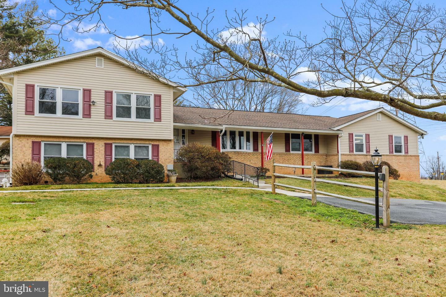 Property Photo:  17601 Roger Drive  MD 20874 