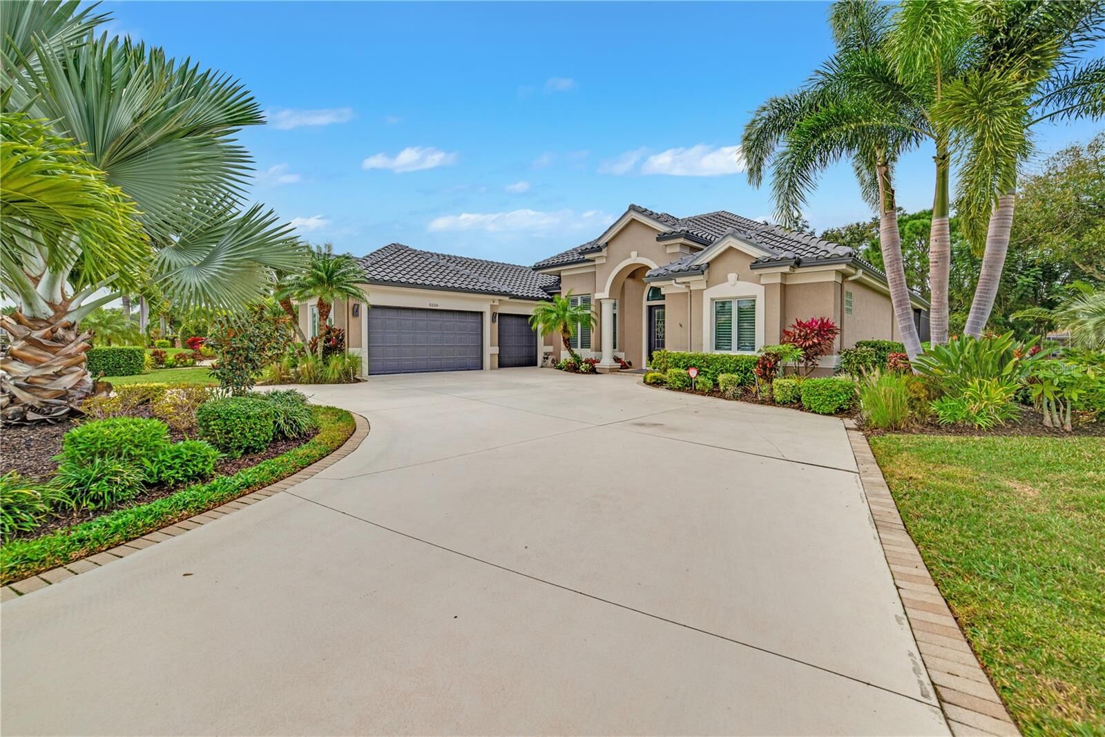 Property Photo:  5226 96th Street E  FL 34211 