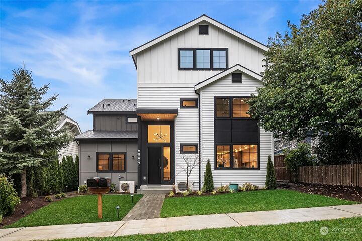 5607 46th Street SW  Seattle WA 98136 photo