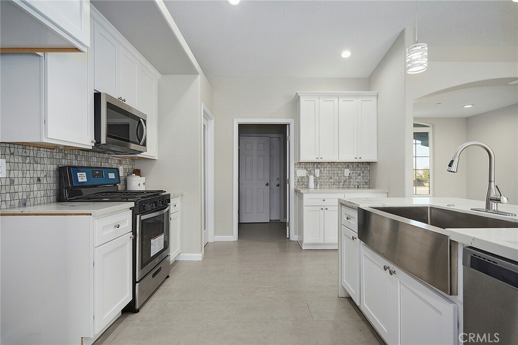 Property Photo:  17443 Donert Street  CA 92345 