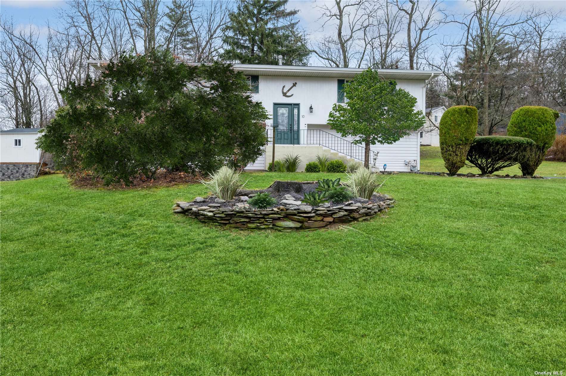 Property Photo:  10 Tena Place  NY 10989 