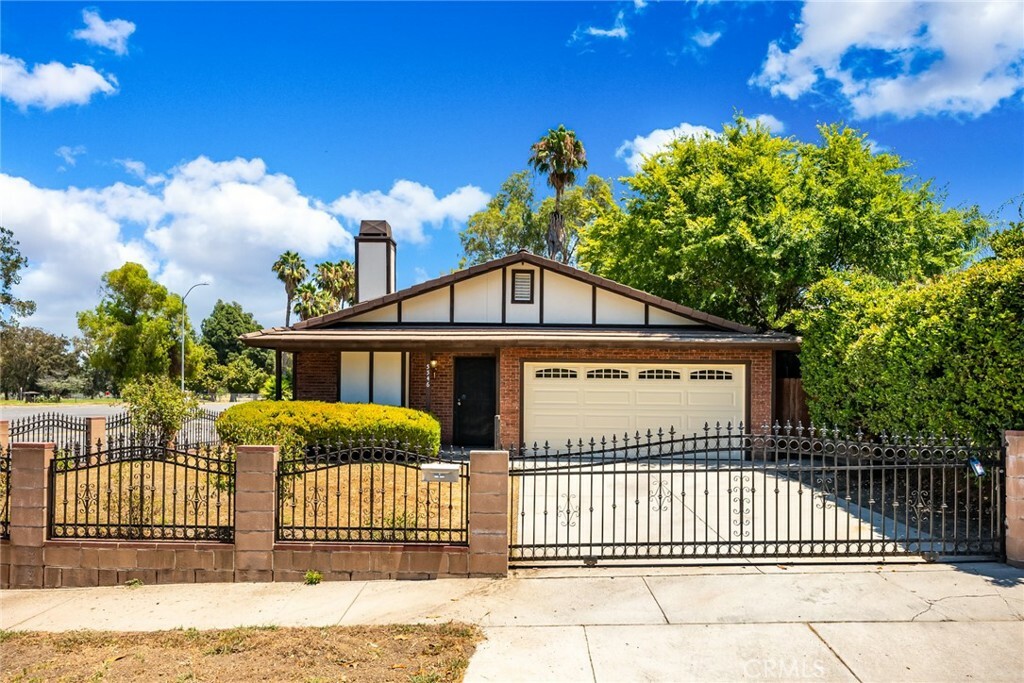 Property Photo:  5546 McLennan Avenue  CA 91436 