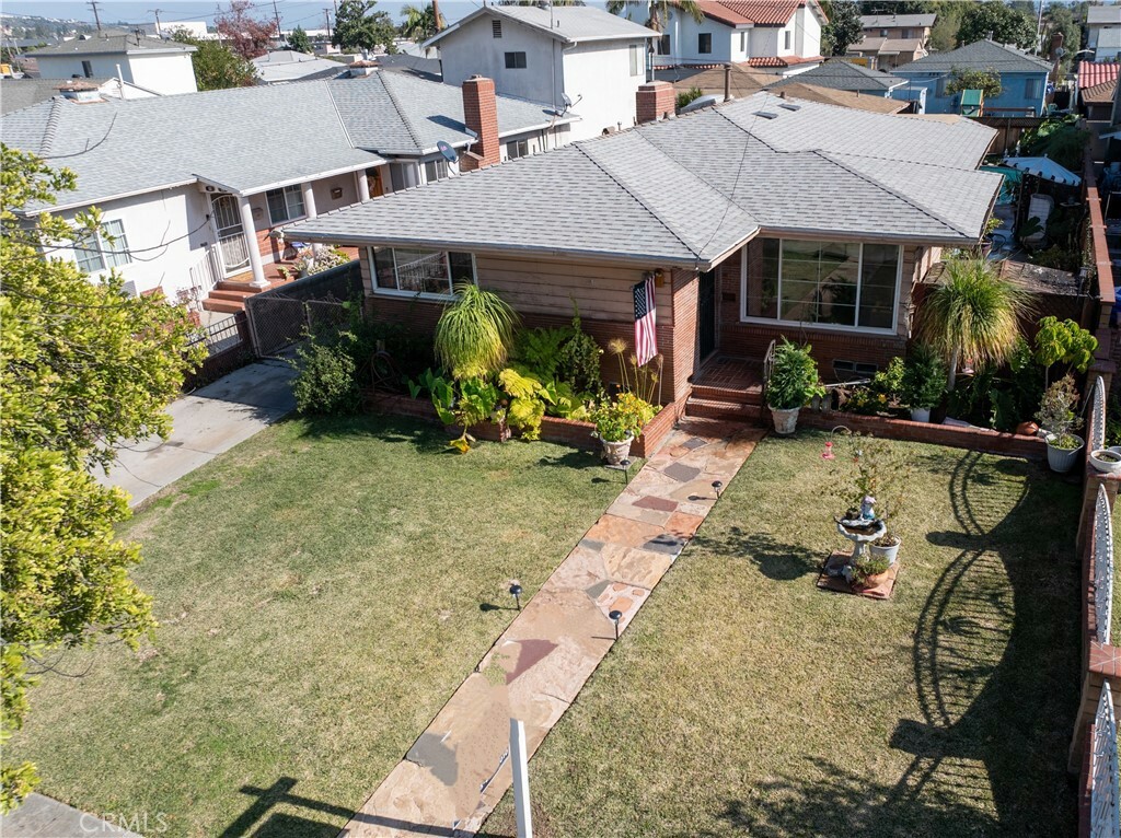 Property Photo:  156 S 18th Street  CA 90640 