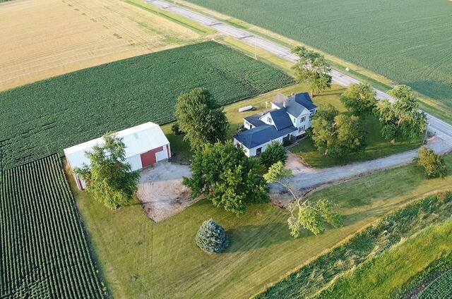 Property Photo:  850 N State Highway 32  IL 61818 