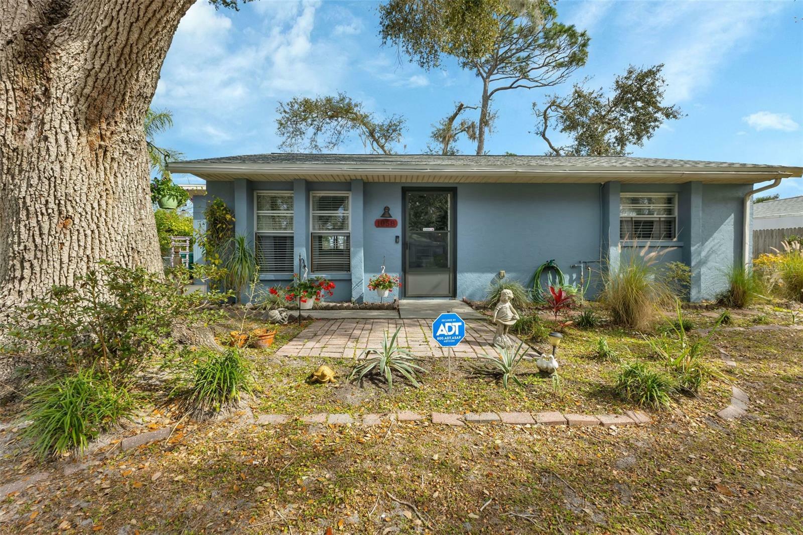 Property Photo:  1058 Yarmouth Street  FL 33952 