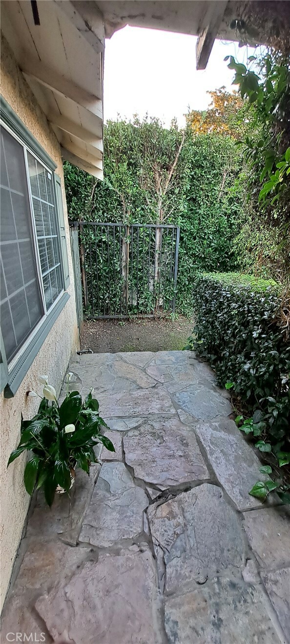 Property Photo:  2422 W 78th Place  CA 90305 