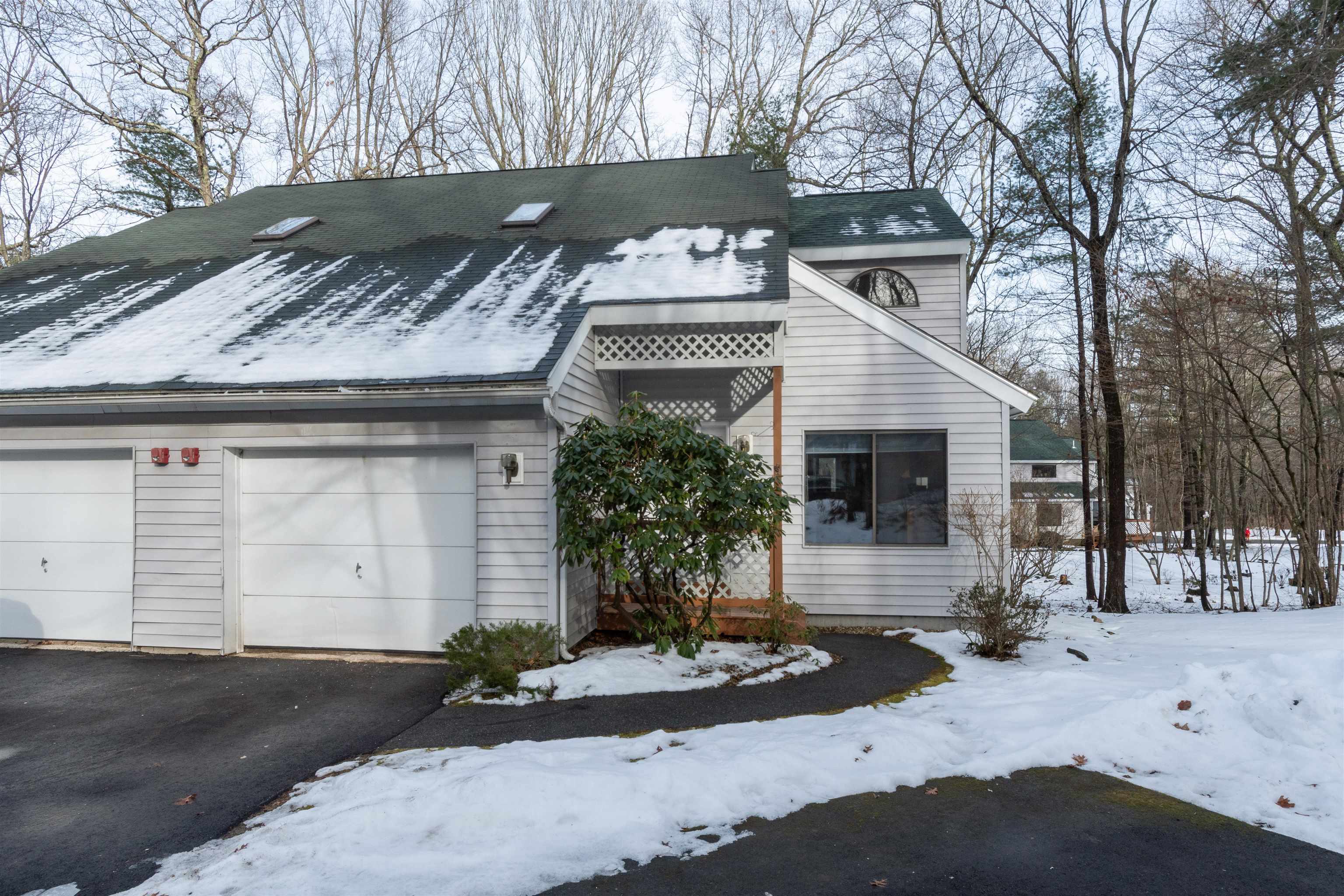 Property Photo: 7 Sycamore Court NH 03811
