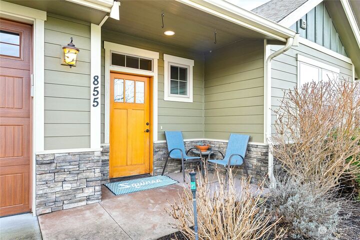 Property Photo: 855 Hemlock Court WA 98264