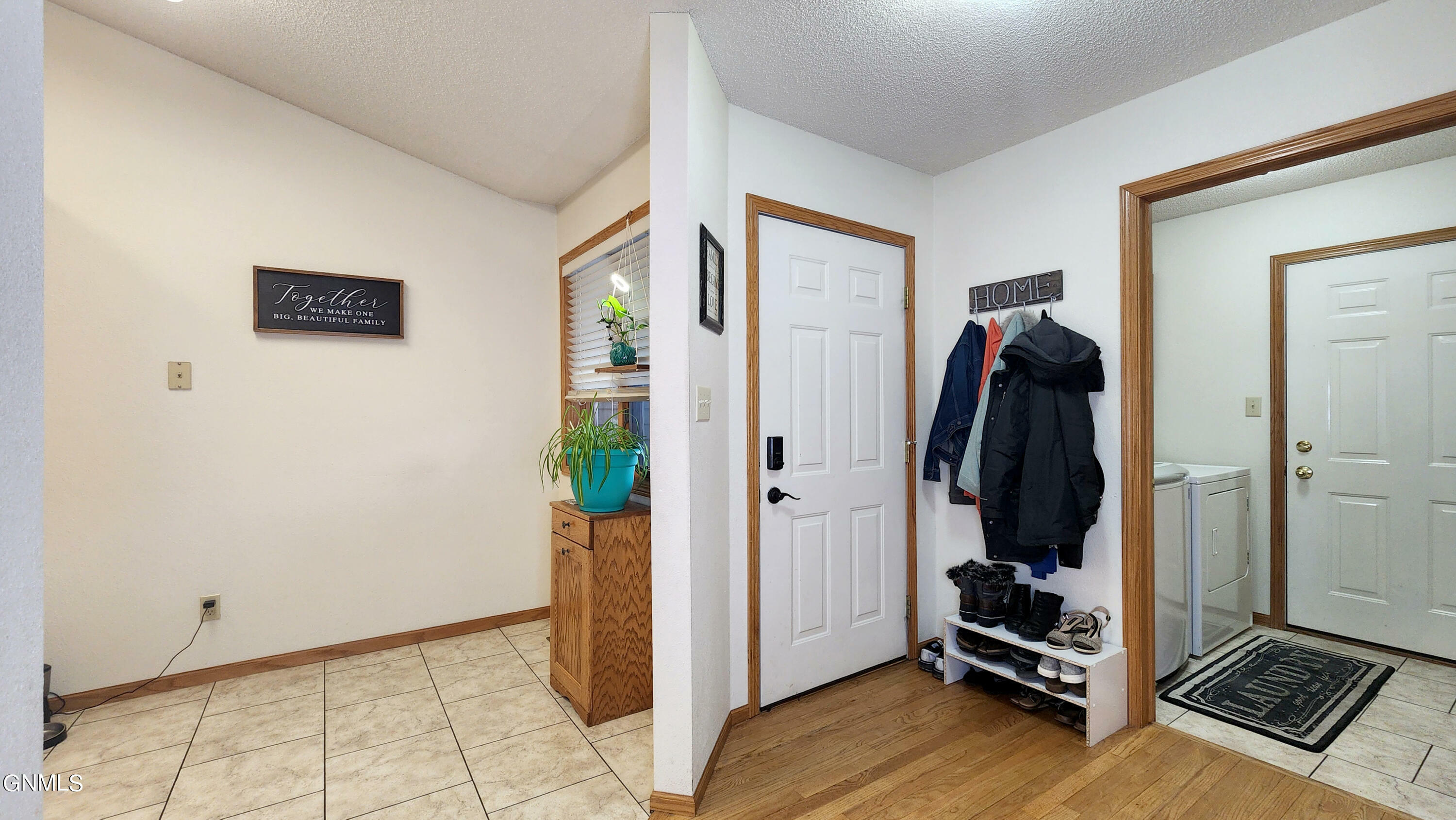 Property Photo:  2337 Hoover Avenue  ND 58501 