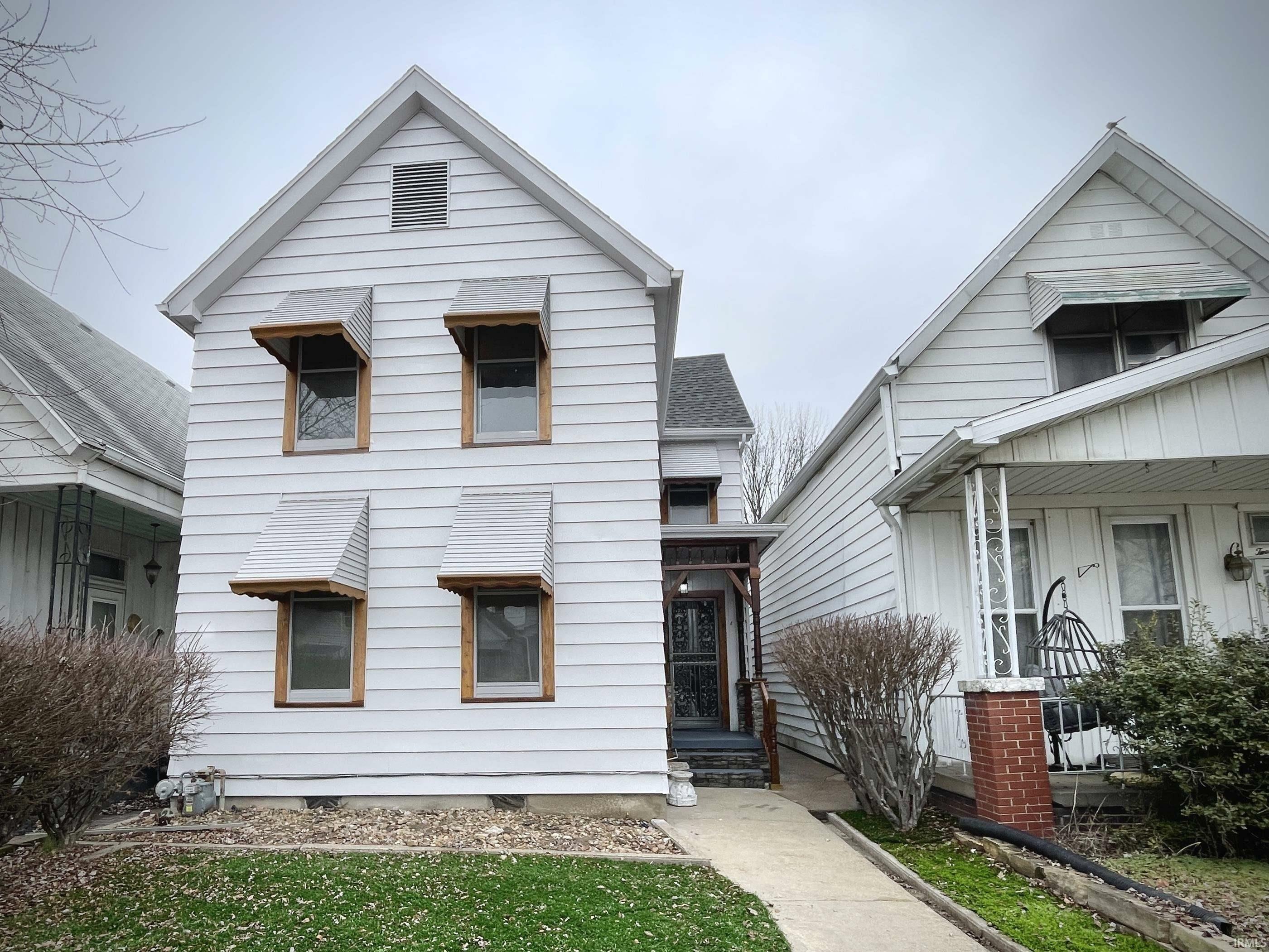 Property Photo:  2025 W Indiana Street  IN 47712 