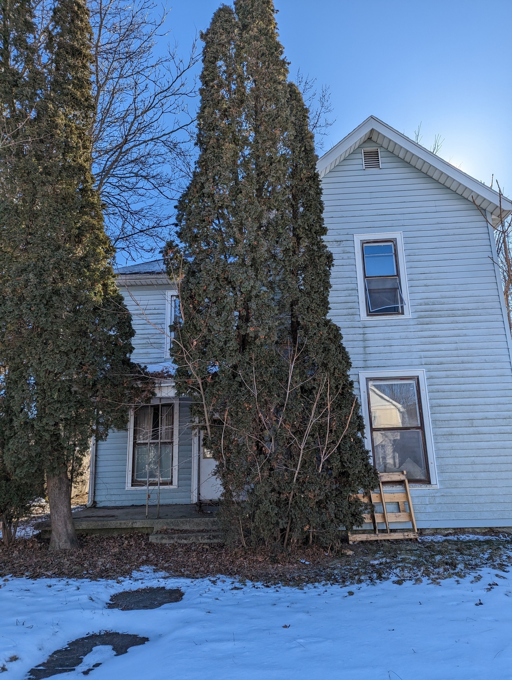 Property Photo:  1205 W Spencer Avenue  IN 46952 