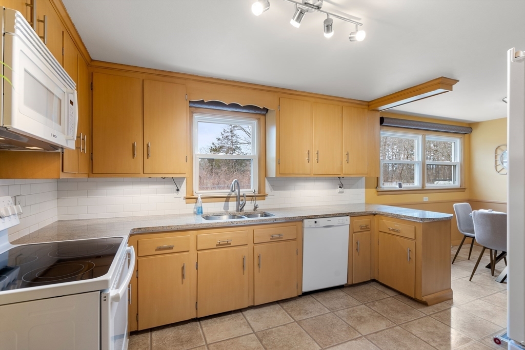 Property Photo:  44 Barberry Drive  MA 02771 