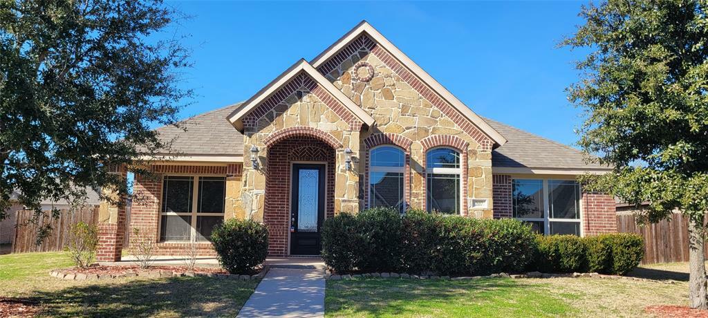 Property Photo:  207 Winters Edge Drive  TX 75154 