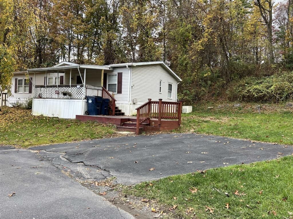 Property Photo:  42 Idaho Street  NY 12417 