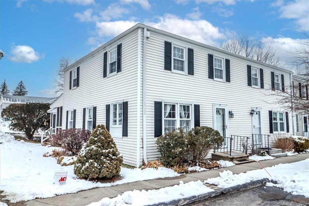 Property Photo:  31 Tapping Reeve Village 31  CT 06759 