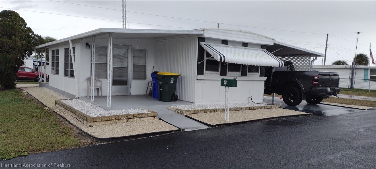 Property Photo:  30528 Francis Street  FL 33870 