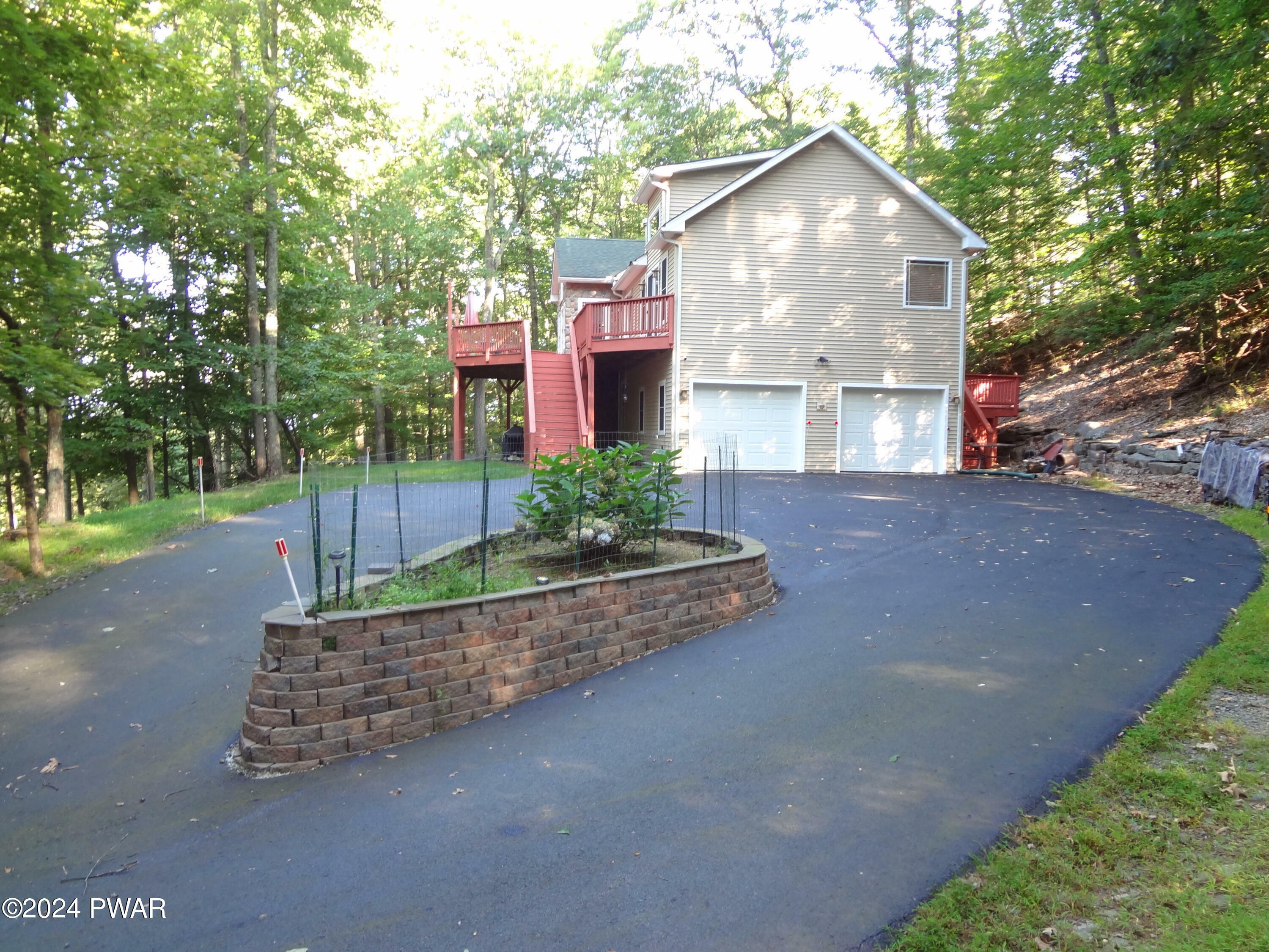 Property Photo:  108 Myrtlewood Lane  PA 18426 