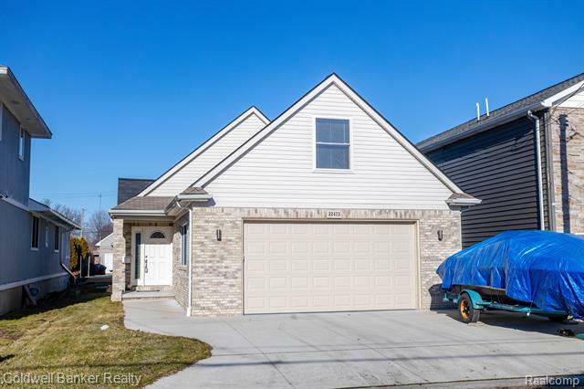 Property Photo: 22473 Beach Street MI 48081