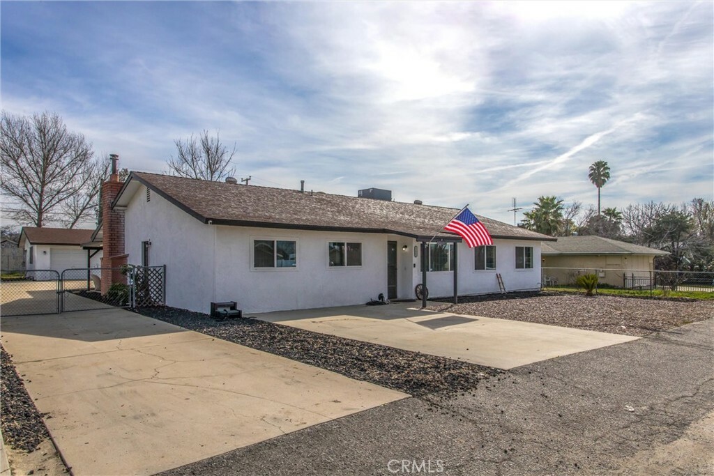 Property Photo: 12663 Loma Vista Ct CA 92399