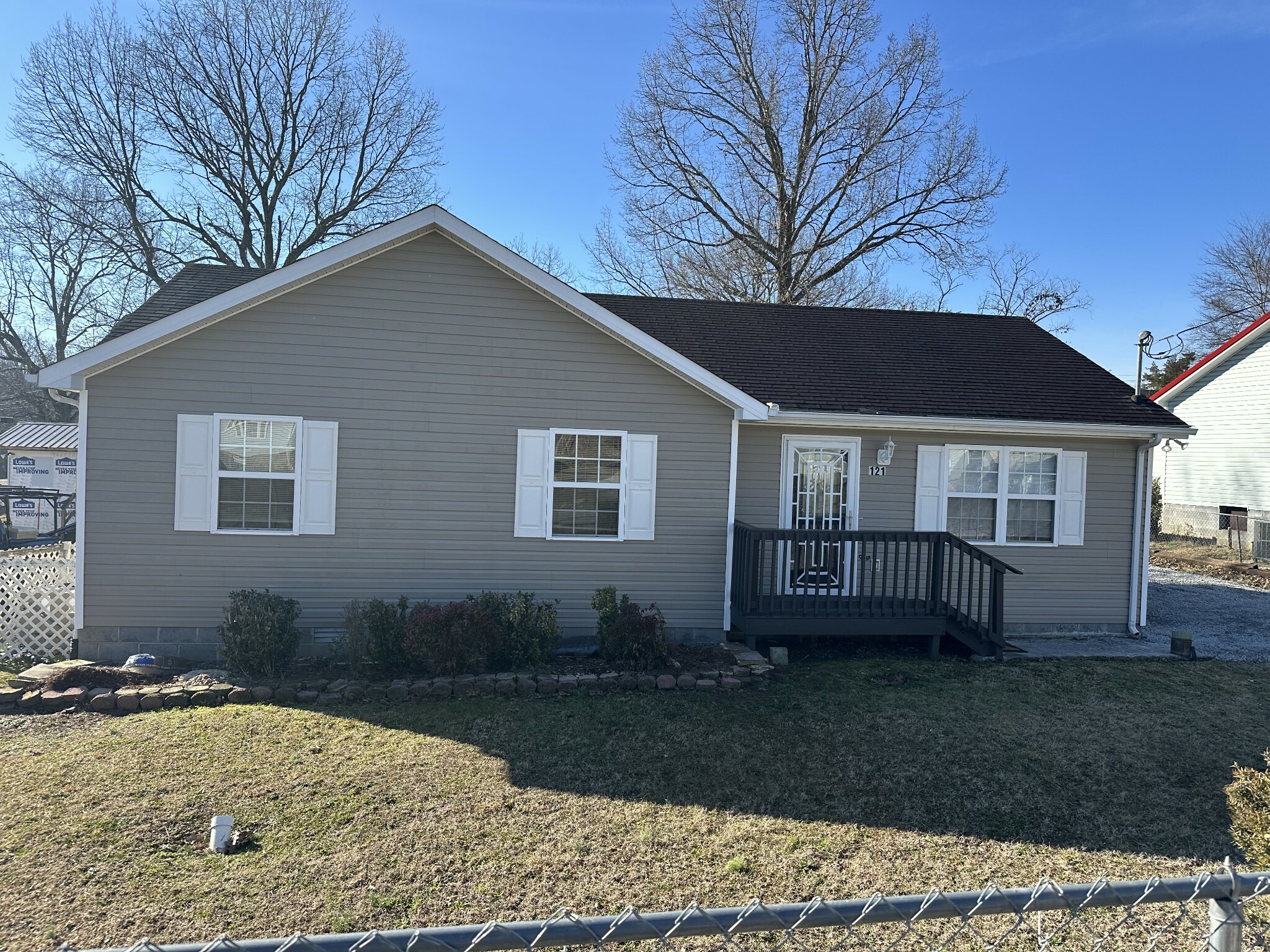 121 Oakdale St  Shelbyville TN 37160 photo