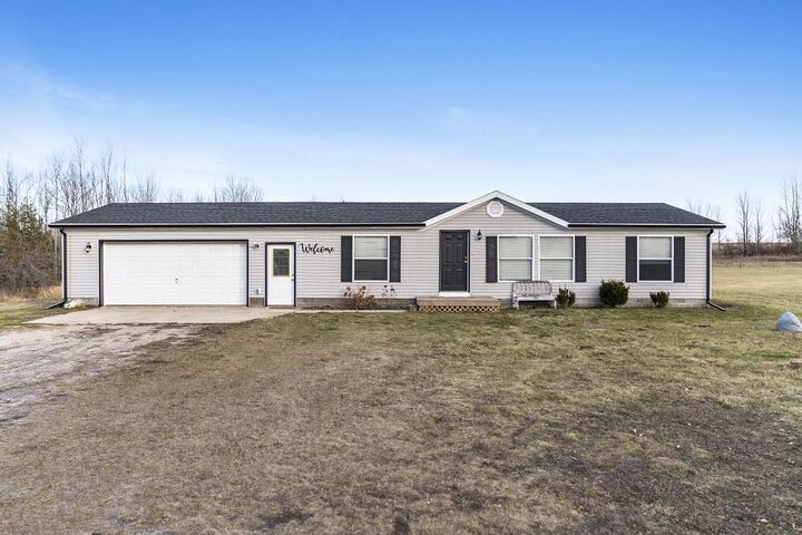 4444 Beatty  Charlevoix MI 49720 photo