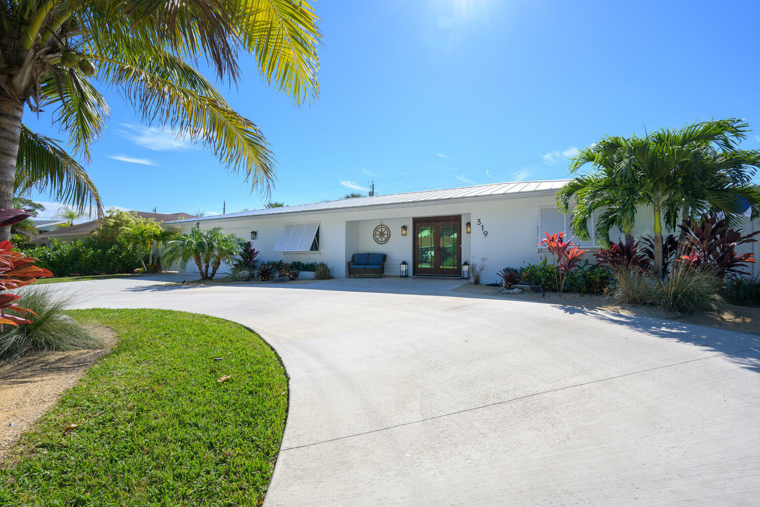 Property Photo:  319 Country Club Drive  FL 33469 