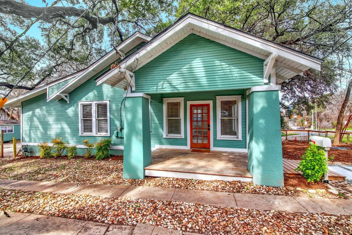 Property Photo:  809 E Riverside Drive  TX 78704 