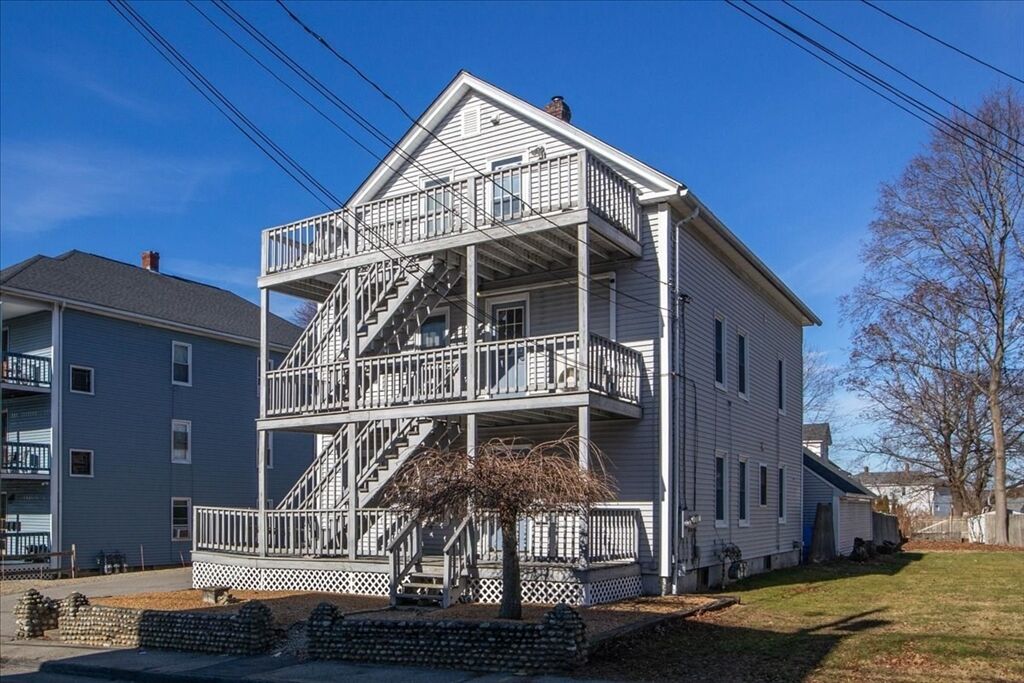 Property Photo: 17 Cutler St 1 MA 01570