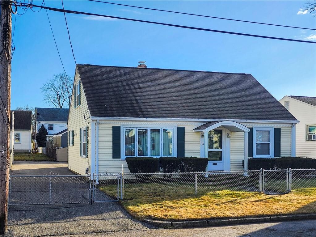 Property Photo:  85 Wendell Street  RI 02861 