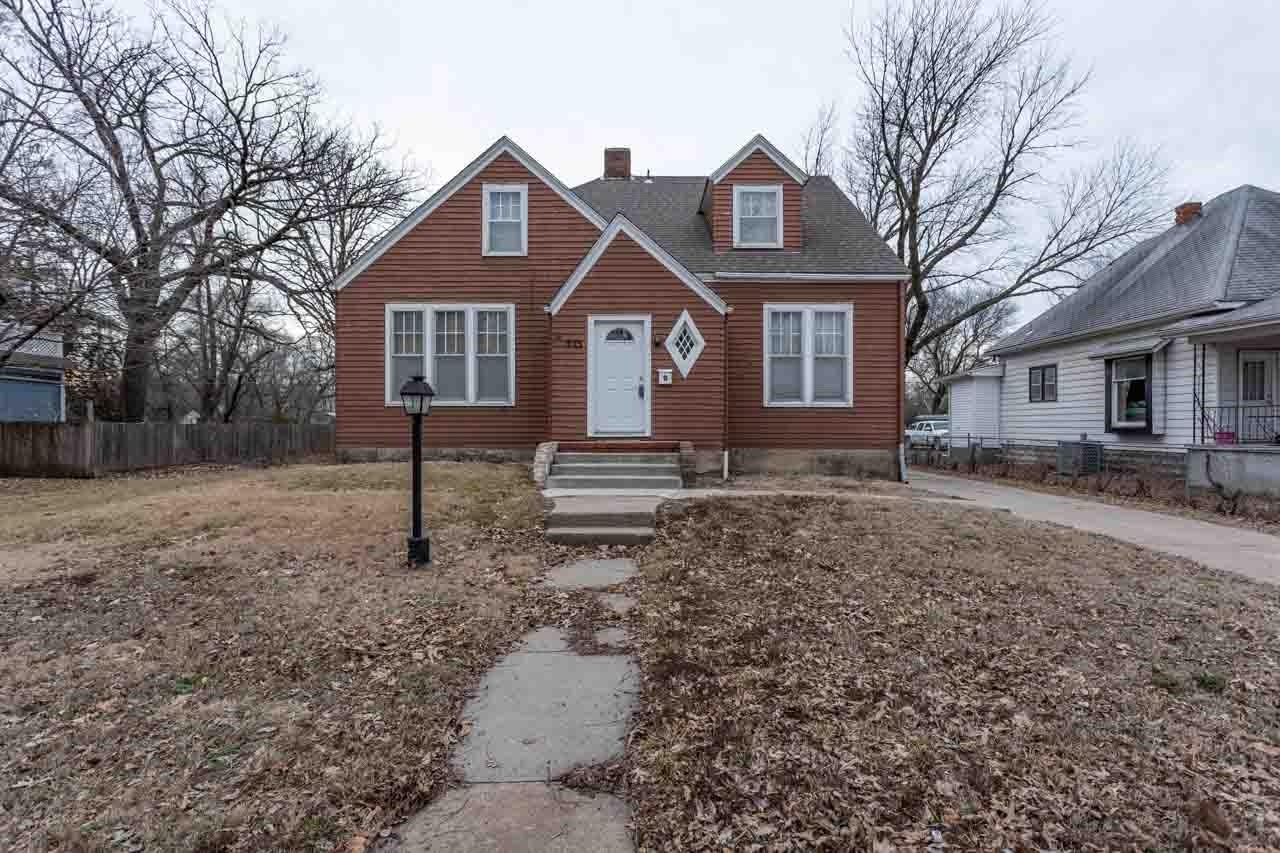 Property Photo:  523 W Broadway St  KS 67114 