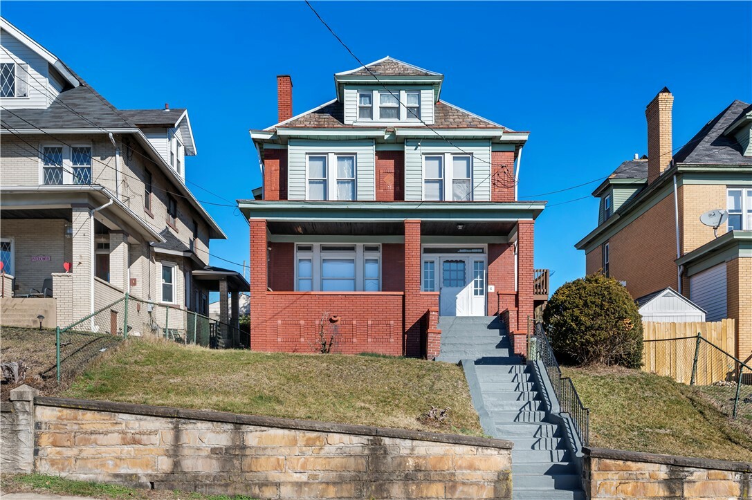 Property Photo: 49 Calhoun Ave PA 15210
