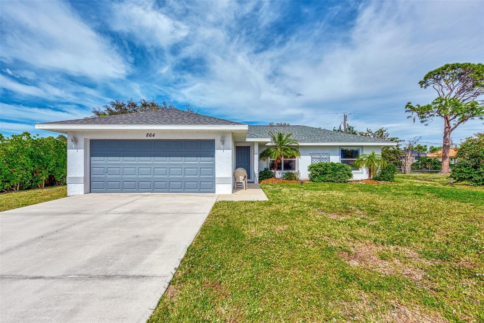 Property Photo: 864 Palmetto Drive FL 34293