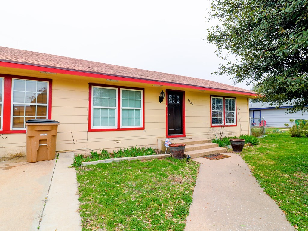 Property Photo: 3225 Webster St TX 76901