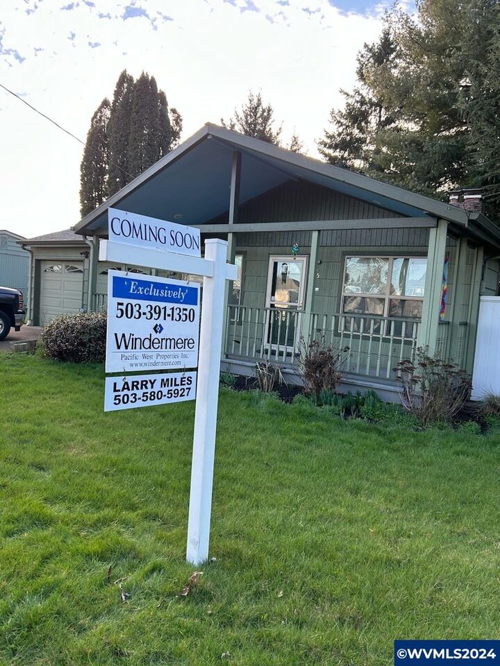 695  45th Pl  Salem OR 97301 photo