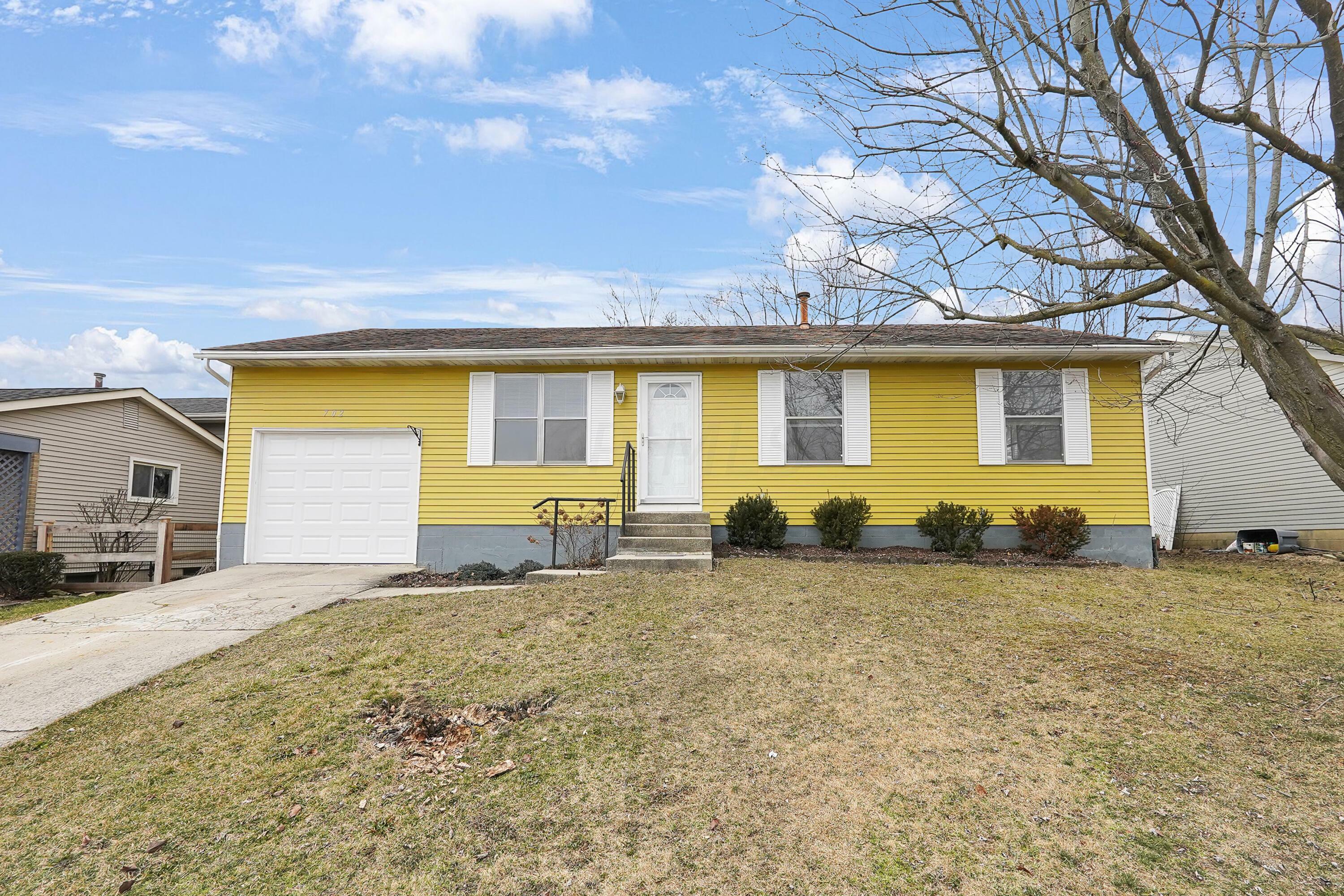 Property Photo:  702 Holly Road  OH 43015 