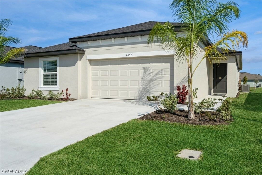Property Photo: 4057 San Clemente Court FL 33917