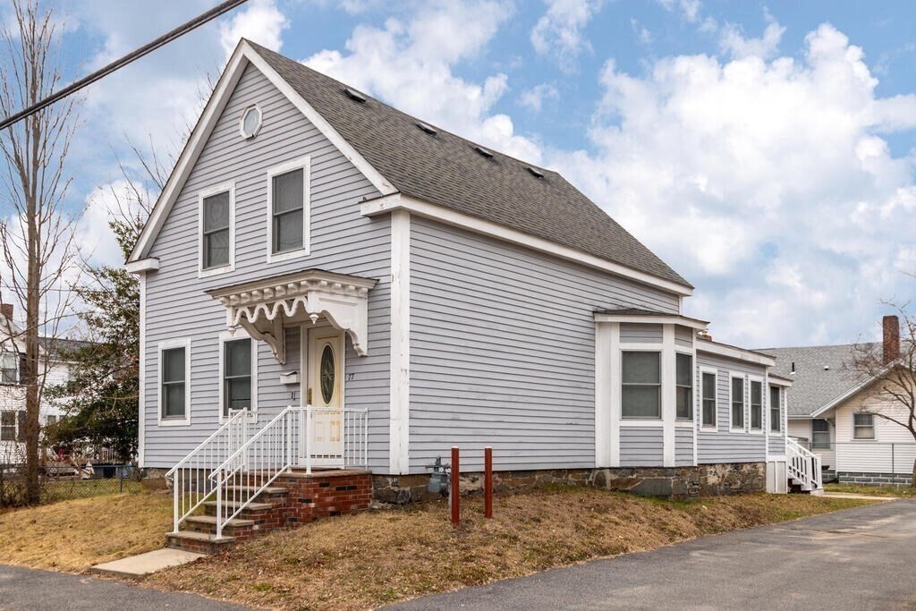 77 School St  Taunton MA 02780 photo