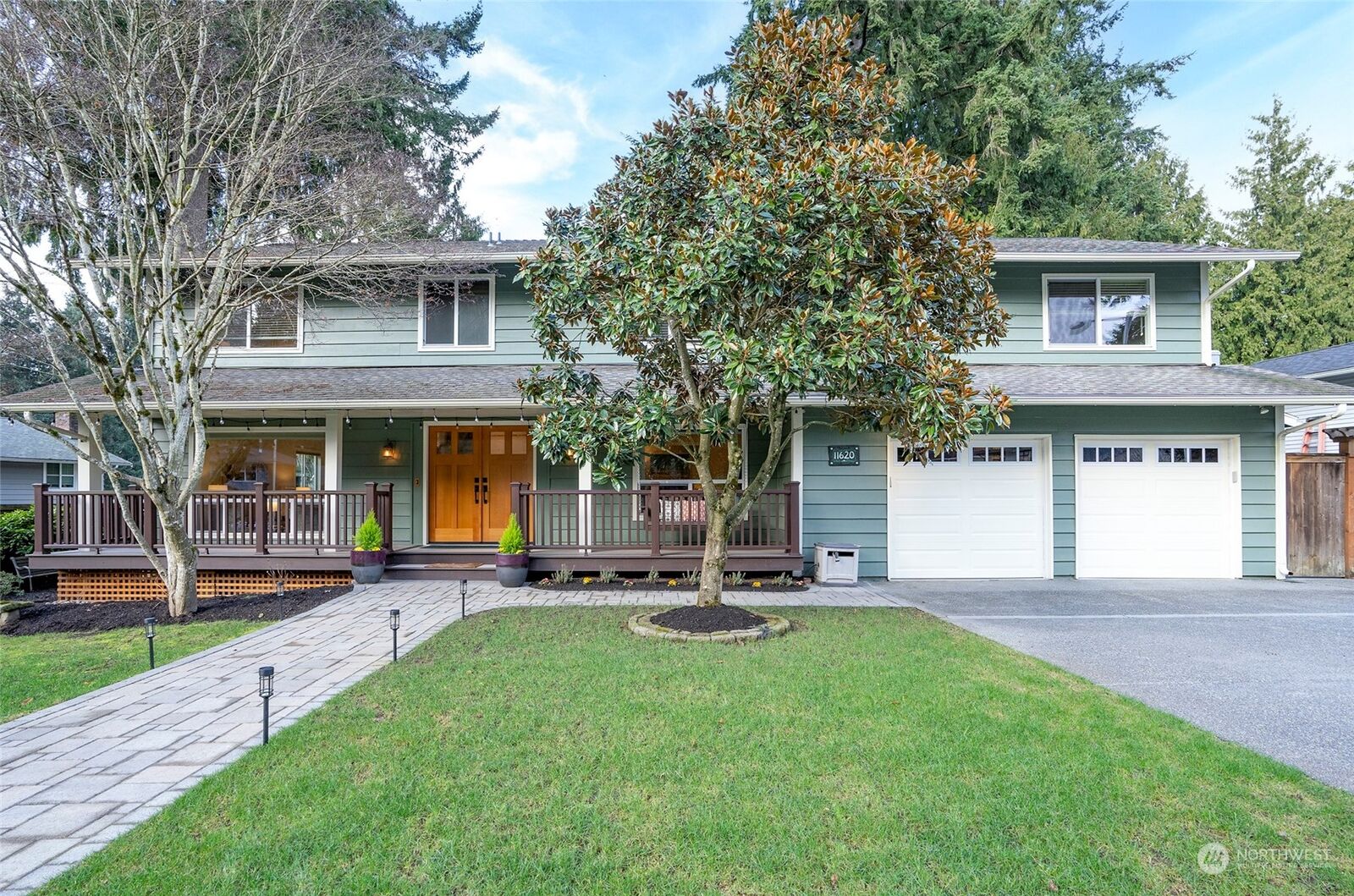 Property Photo: 11620 NE 144th Place WA 98034