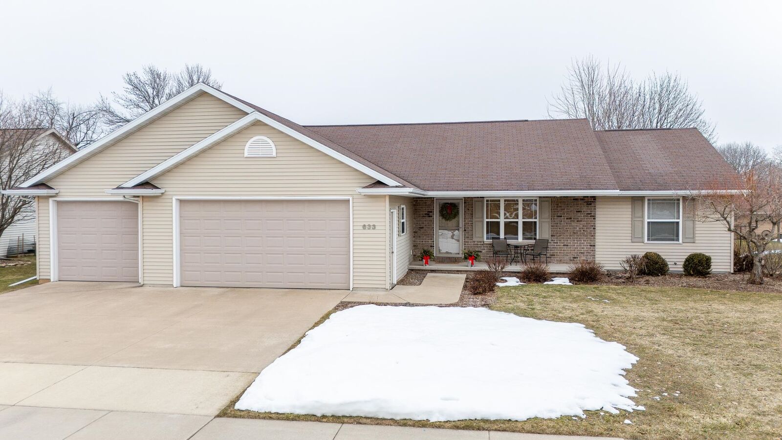 Property Photo: 633 Benedict Drive WI 54130