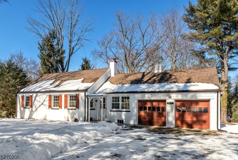 Property Photo:  3462 Valley Rd  NJ 07920 