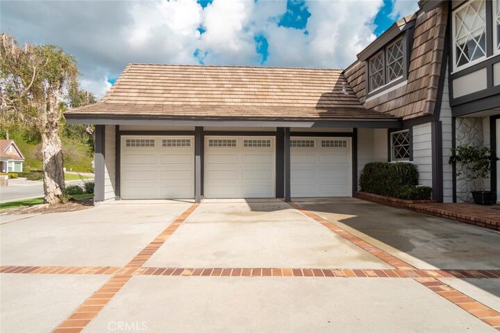 Property Photo: 4028 E Green Clover Circle CA 92867