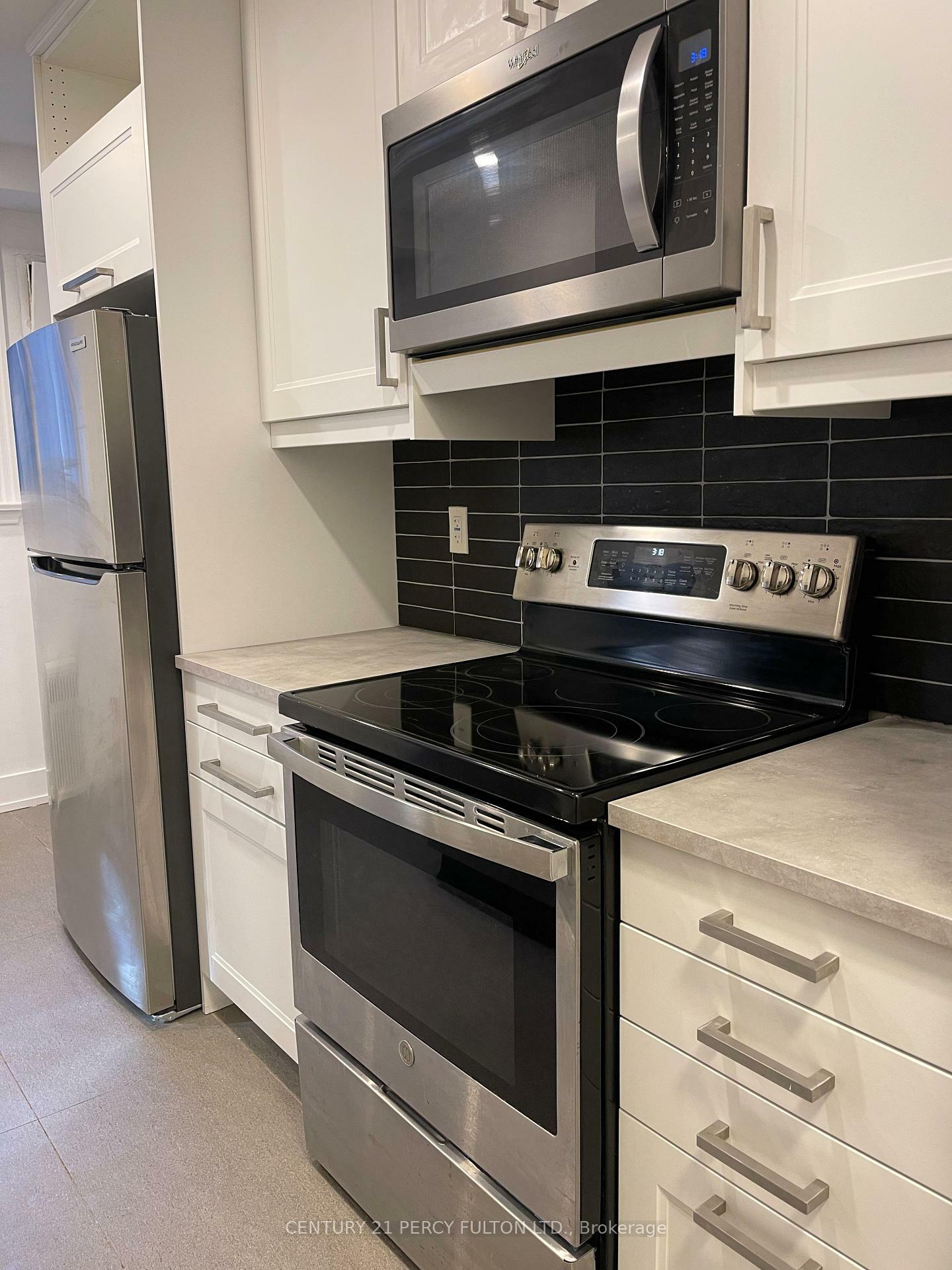 Property Photo: 46 Montye Avenue 3 ON M6S 2G9