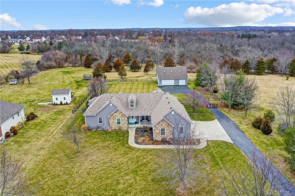 Property Photo: 520 E Pekin Road OH 45036