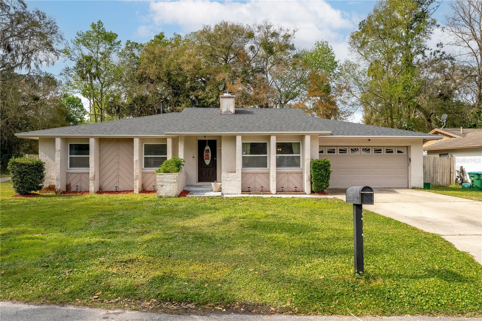 Property Photo:  872 Falkirk Drive  FL 32708 