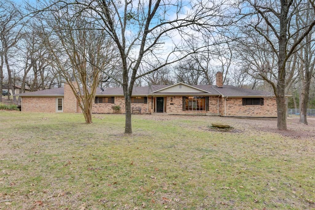 Property Photo: 236 Coushatta Drive TX 75020